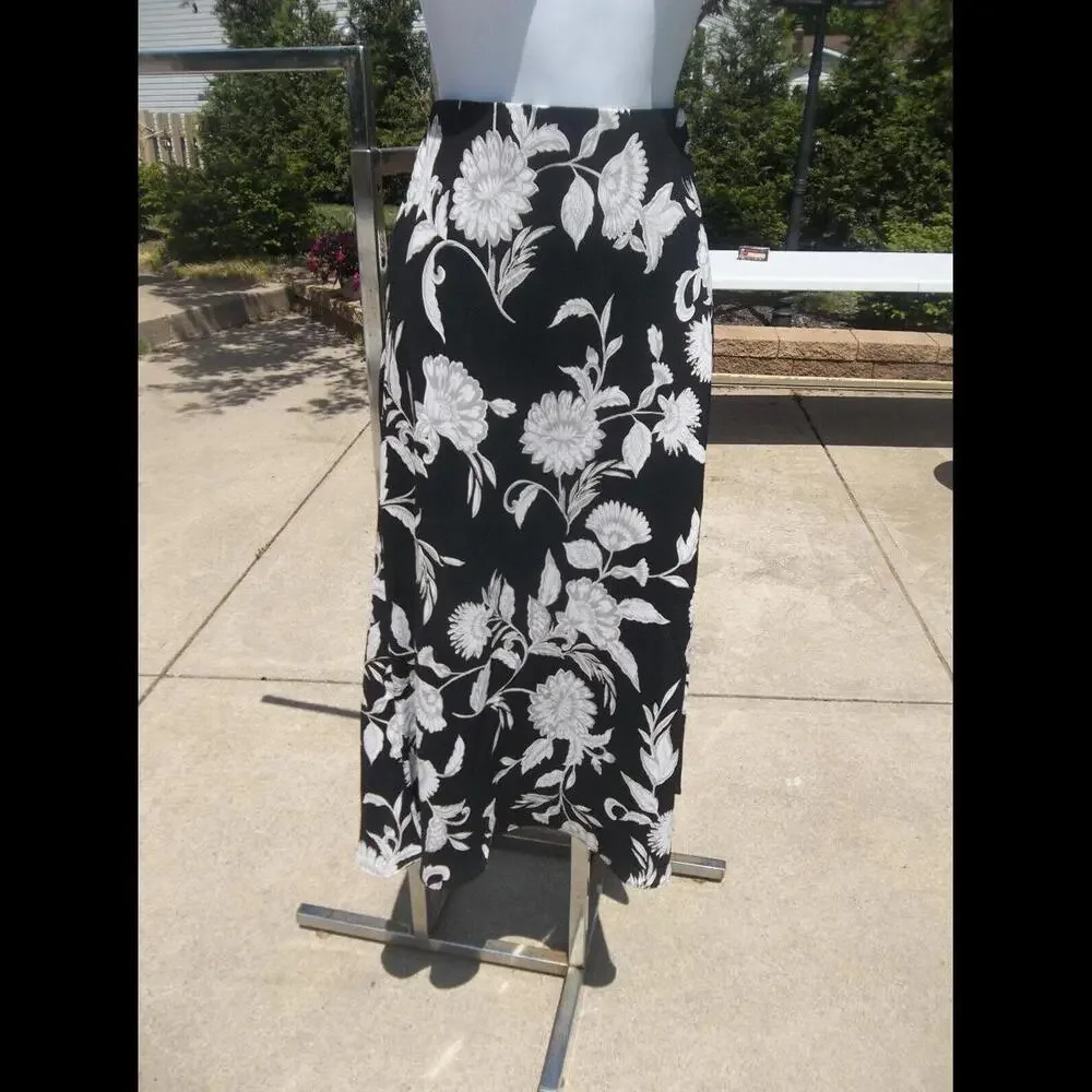 NWOT ANN TAYLOR BLACK&BEIGE FLORAL PRINT SKIRT S